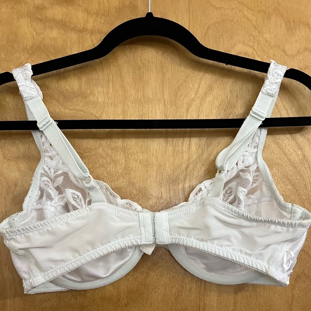 Bali White Lace Bra 34C - Picture 2 of 3